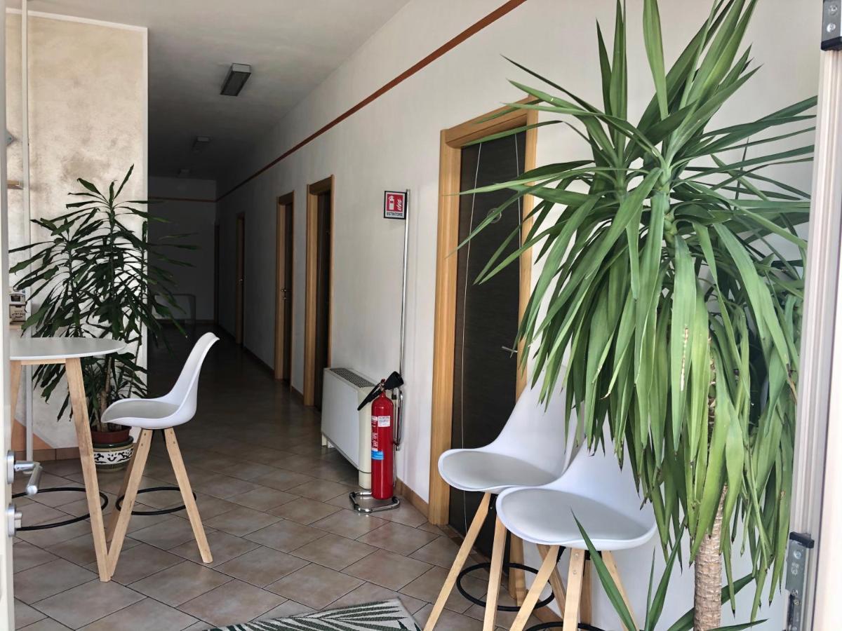 La Siesta Bed&Residence Cardano Al Campo Exterior photo