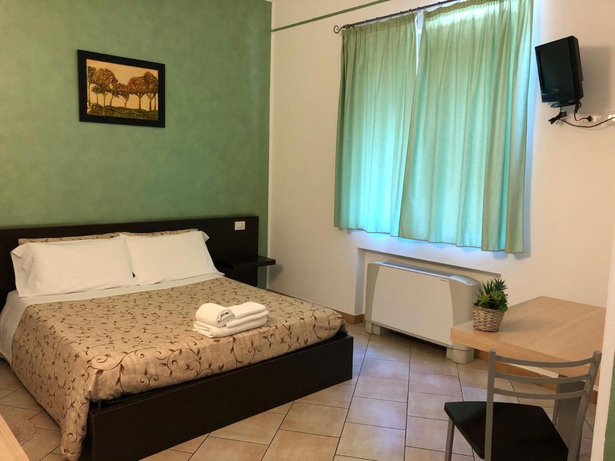 La Siesta Bed&Residence Cardano Al Campo Exterior photo